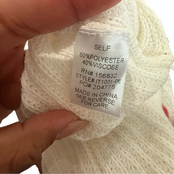 Crochet Flower Knit Sweater By Bibi XL White Short Sleeve Lightweight V-Neck Pul - Picture 4 of 4